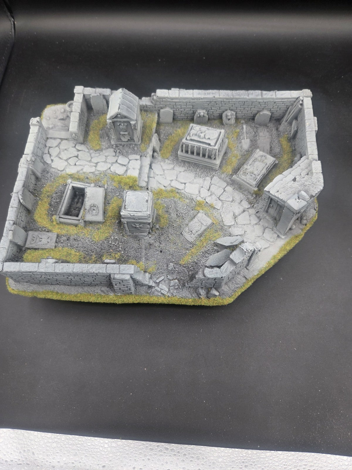 Warhammer Fantasy Terrain Undead Graveyard OOP Foam Games Workshop3