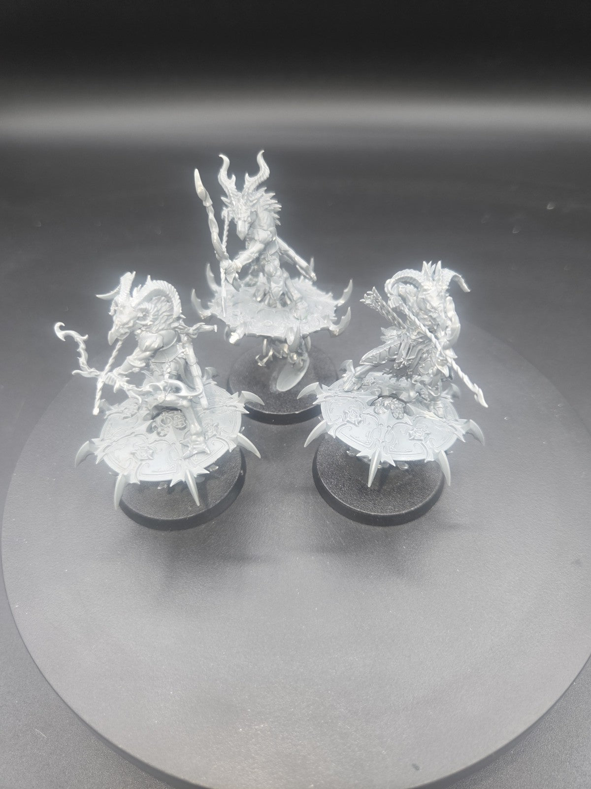 Warhammer Age of Sigmar /40k -  Tzeentch Tzaangor Skyfires Built 0