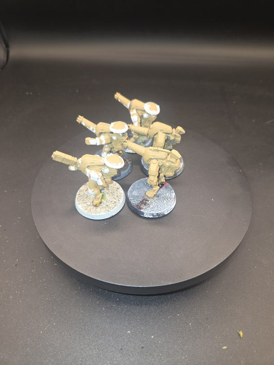 Games Workshop Warhammer 40K Tau Stealth Suit x5 partial paint1