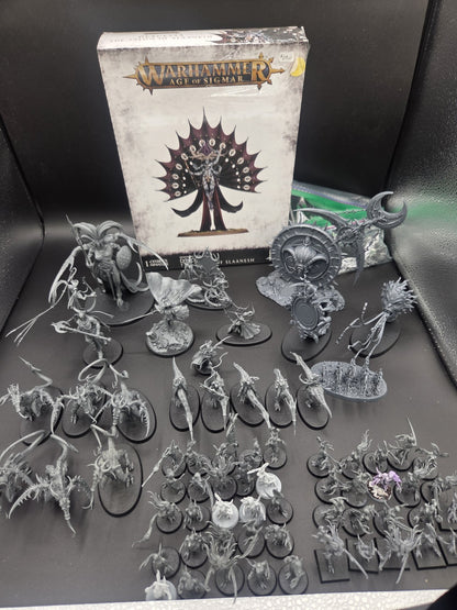 large Hedonites of Slaanesh Army AOS with custom cut foam box0