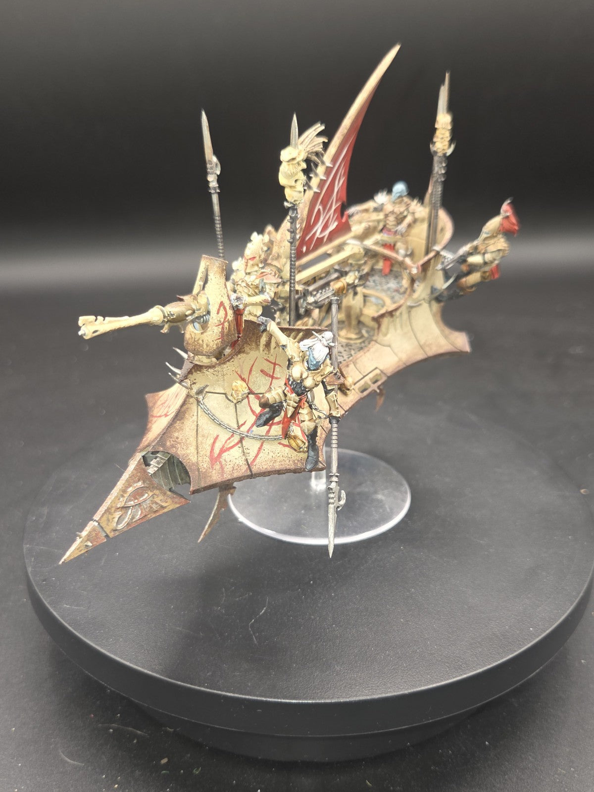 Warhammer 40k Dark Eldar Drukhari Raider Well painted table ready1