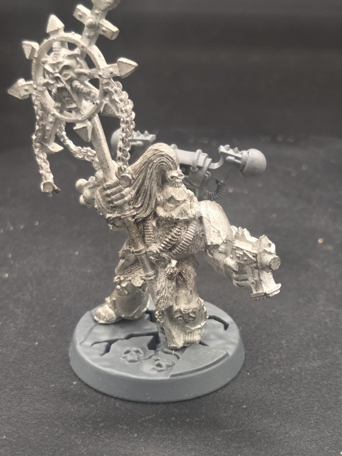 CLASSIC Warhammer 40K Chaos Space Marine Icon Bearer, Metal - OOP Games Workshop0