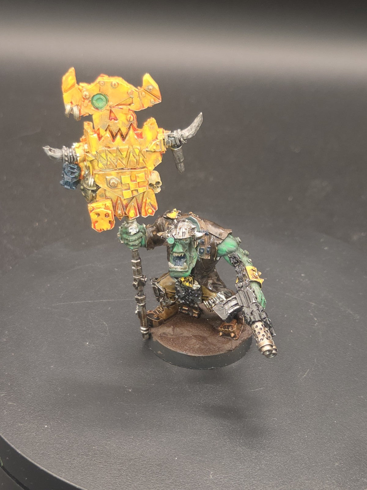 Ork Greatcoat Banner Bearer -Kromlech- Nob Waaagh Banner Warboss Mek painted0