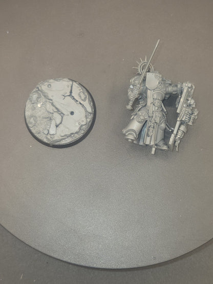 Warhammer 40K - Captain with Relic/Storm Shield - Indomitus Box Space Marine3