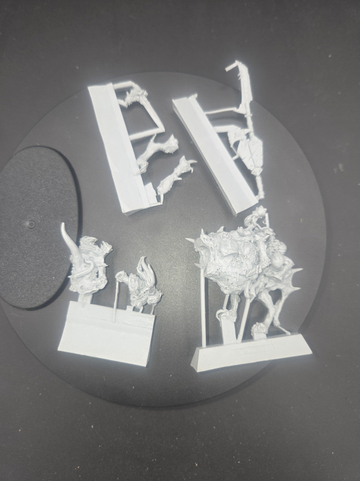 Warhammer Forgeworld Fantasy Chaos Kazyk the Befouled Resin NoS No Bag0