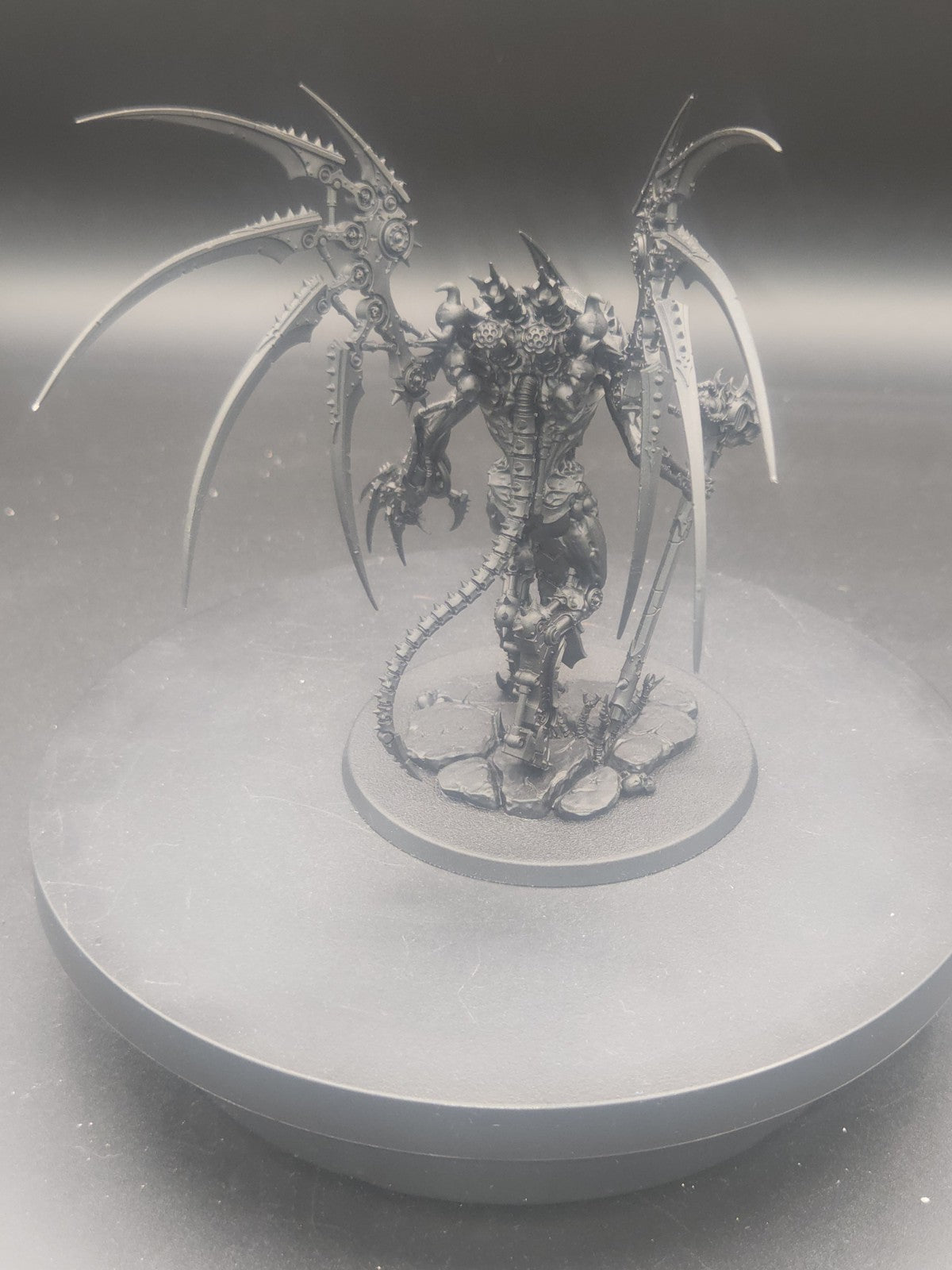 Warhammer 40K: Chaos Space Marines - Vashtorr the Arkifane Built primed2