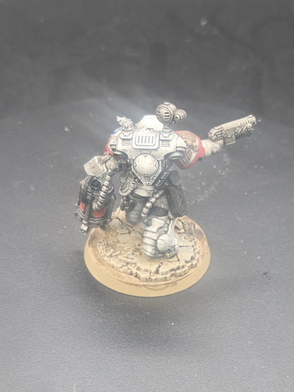Space Marines Apothecary Biologis from Heroes of the Chapter Tabletop Ready 40k2
