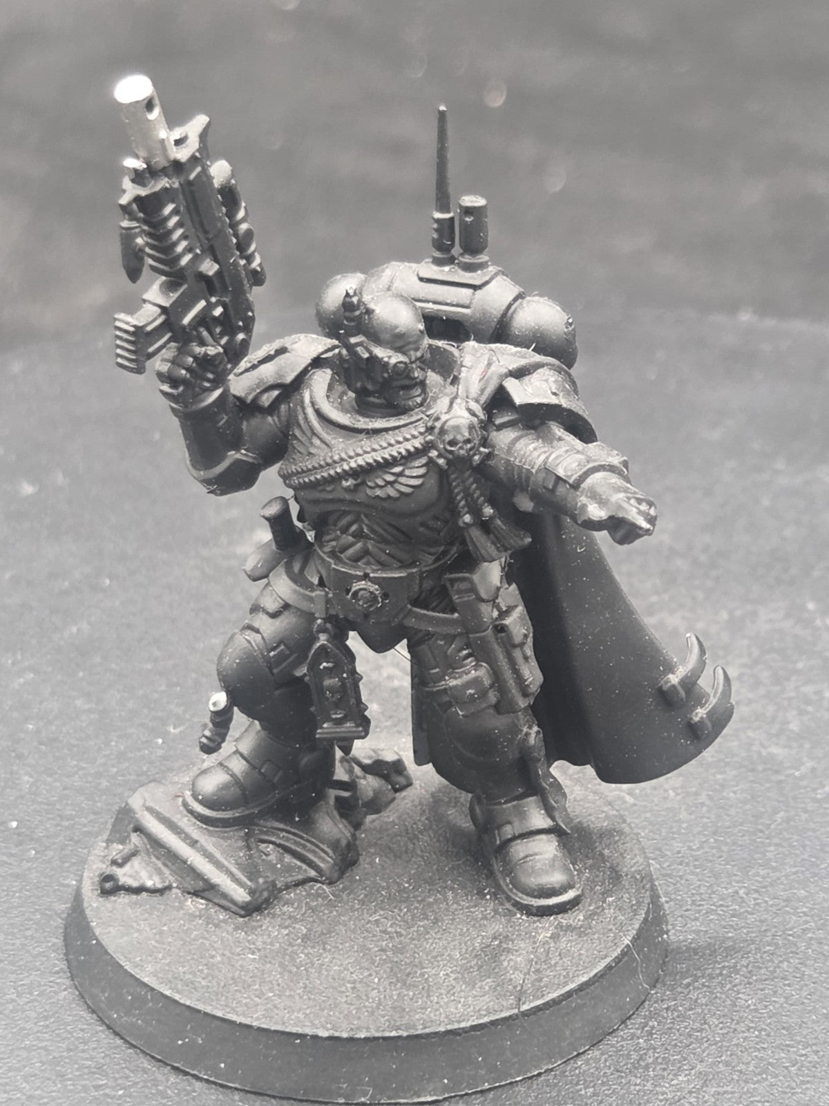 Games Workshop Warhammer 40K Space Marine Primaris Captain in Phobos Armor0