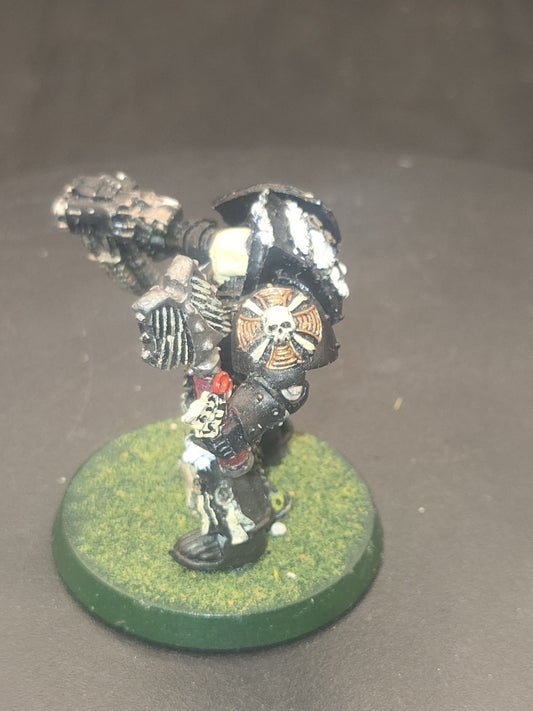 OOP Metal Chaplain in Terminator Armour Warhammer 40k Space Marines 1