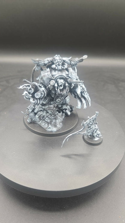 Ghazghkull Thraka & Maurki Warhammer 40K Orks Miniature ready to paint0