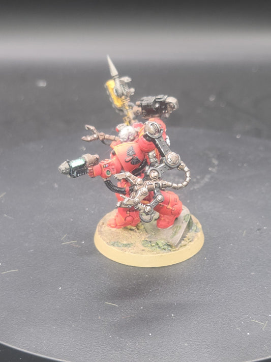 Warhammer 40K Techmarine Well Painted & Based1