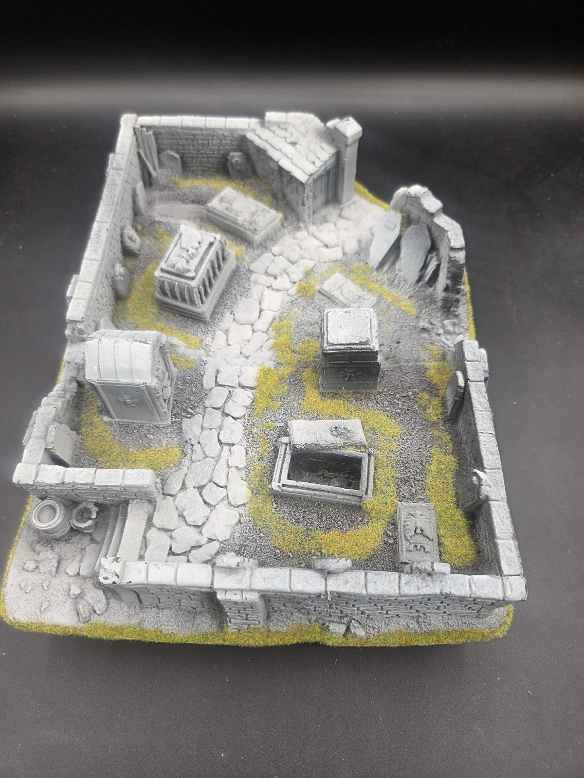 Warhammer Fantasy Terrain Undead Graveyard OOP Foam Games Workshop2
