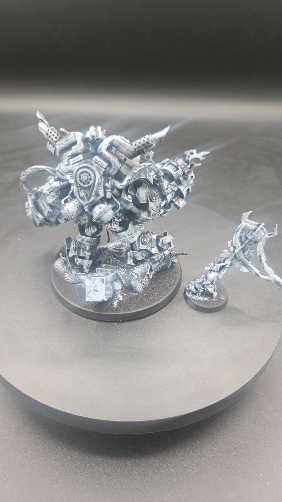 Ghazghkull Thraka & Maurki Warhammer 40K Orks Miniature ready to paint1