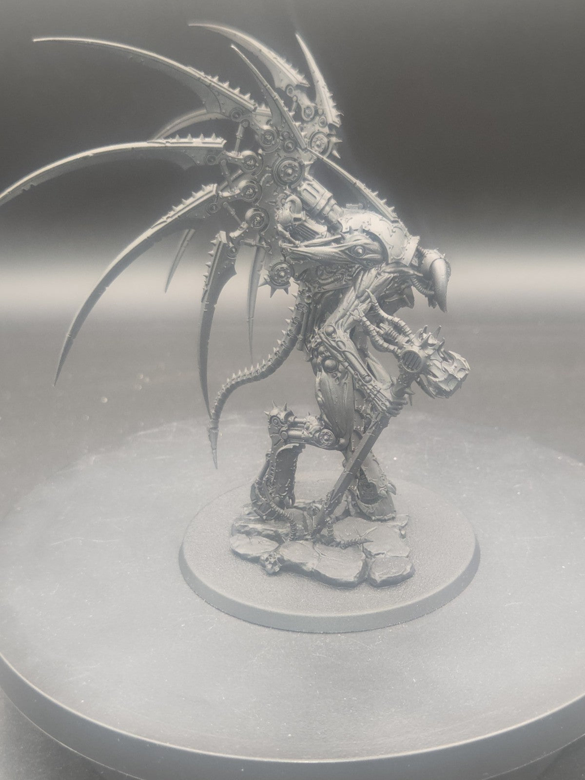 Warhammer 40K: Chaos Space Marines - Vashtorr the Arkifane Built primed3