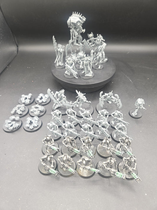 Necrons Half of Warhammer 40K Indomitus Box Well built.  10 warriors painted0