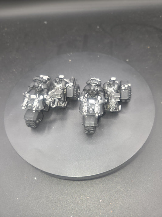 Warhammer 40K Space Marines - Attack Bike x2 oop metal painted0