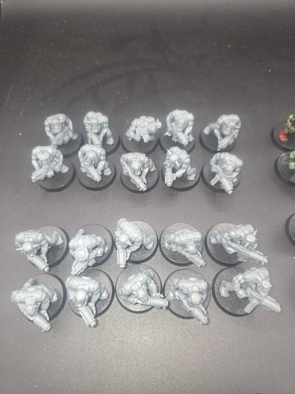 50 Ork Boyz with Shootas  Warhammer 40,000 Orks Boyz OOP All on 32mm bases3